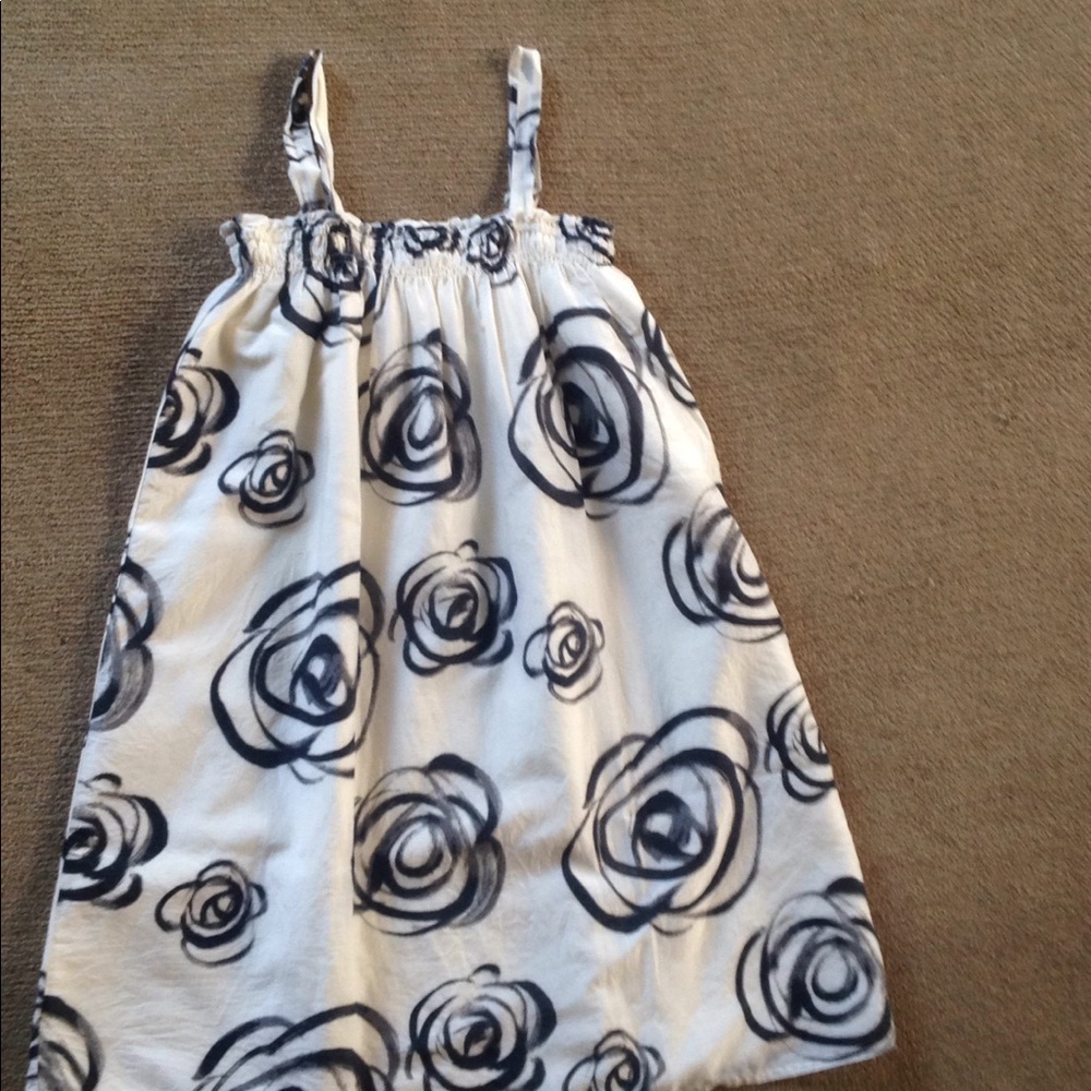 Girls Gap Kids white dress with black roses.